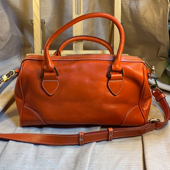 Isaac Mizrahi leather shoulder bag/satchel w/strap - Picture 2 of 16